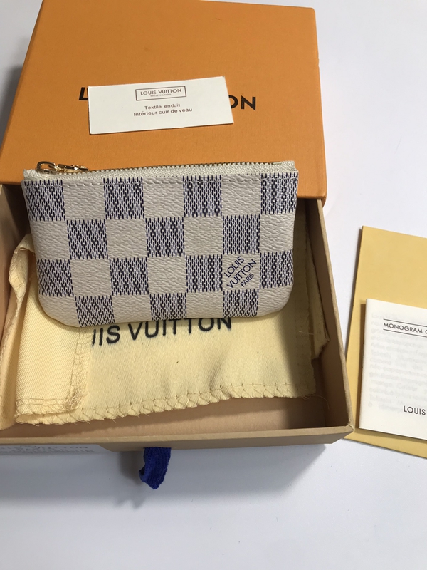 LVコピーウォレット背面デザイン